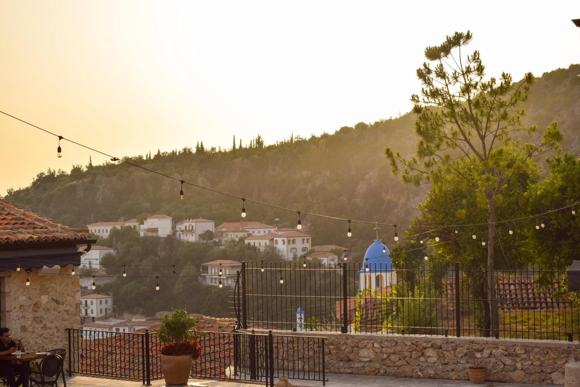 Sea Apartments Dhermi Bagian luar foto