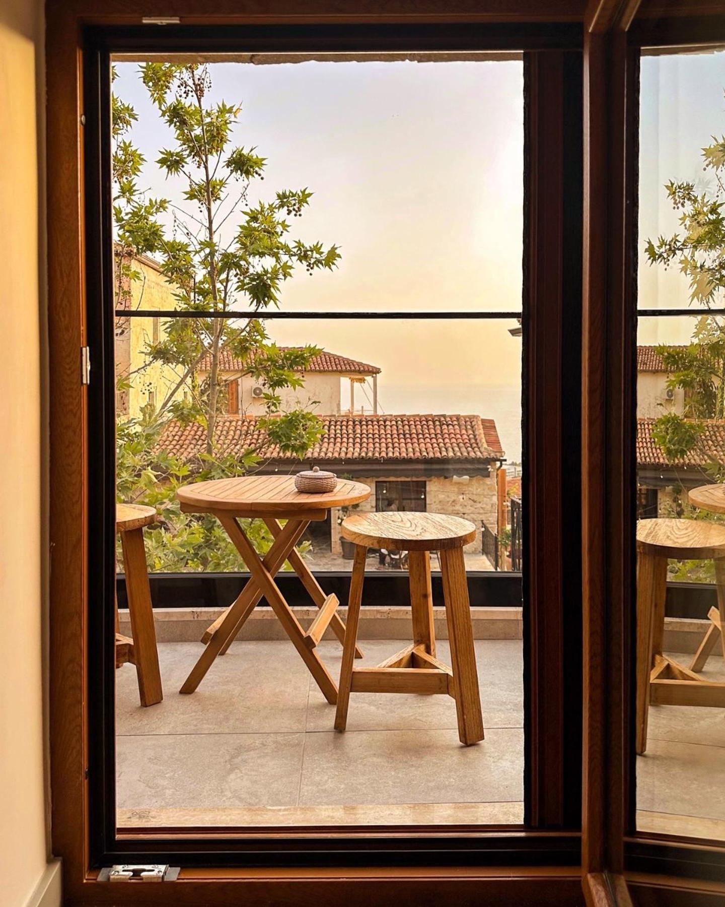 Sea Apartments Dhermi Bagian luar foto